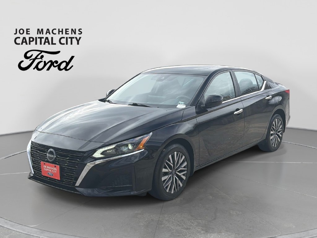 Used 2024 Nissan Altima 2.5 SV w/ SV Premium Package AWD/4WD image 9