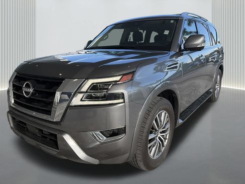 Used 2024 Nissan Armada SL w/ Captain's Chairs Package AWD/4WD image 2