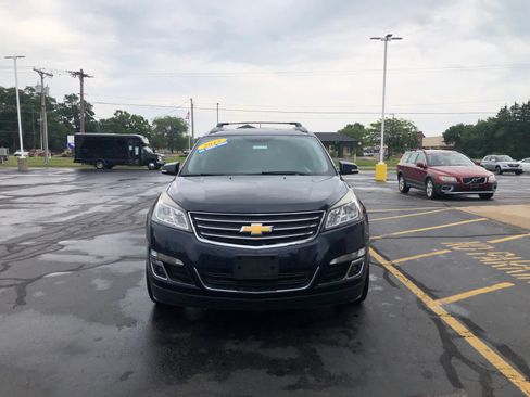 Used 2015 Chevrolet Traverse LT w/ Style and Technology Package FWD image 5