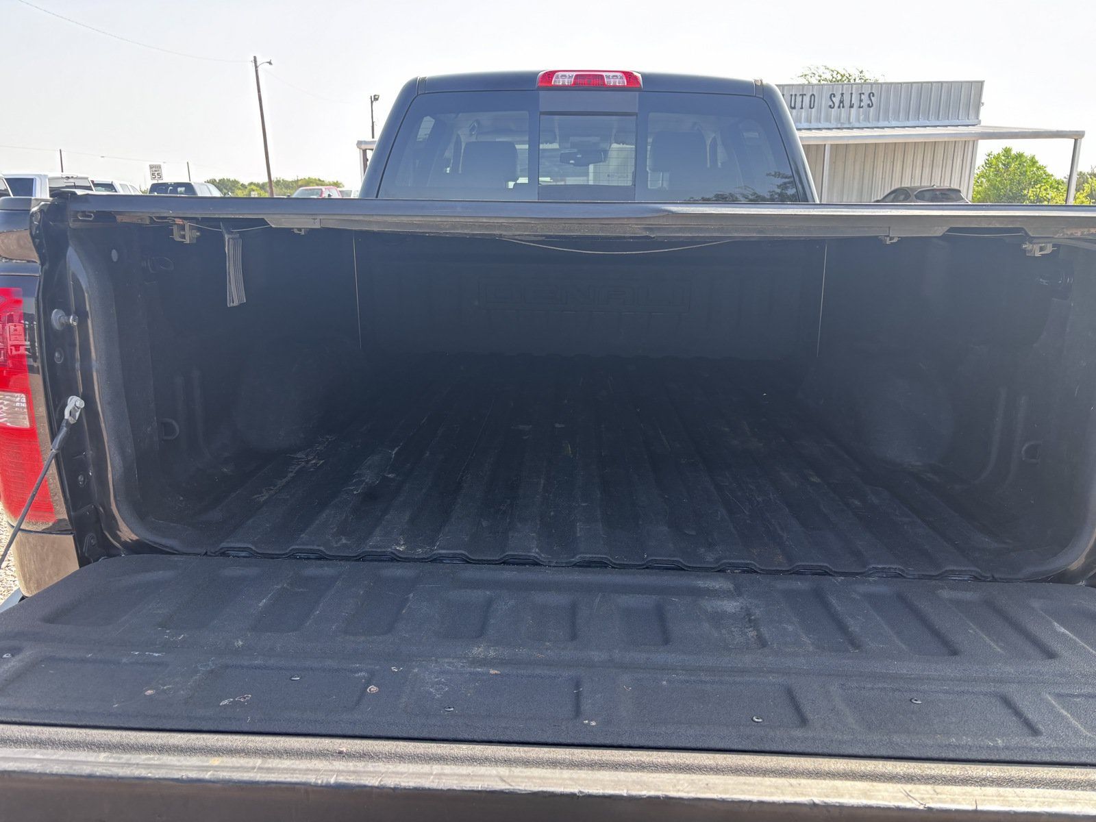 Used 2015 GMC Sierra 2500 Denali w/ Duramax Plus Package AWD/4WD image 5