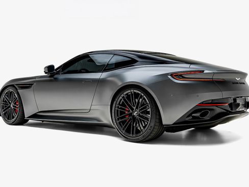 Used 2024 Aston Martin DB12 Coupe RWD image 6