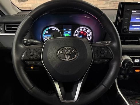 Used 2020 Toyota RAV4 XLE w/ XLE Grade Weather Package AWD/4WD image 14