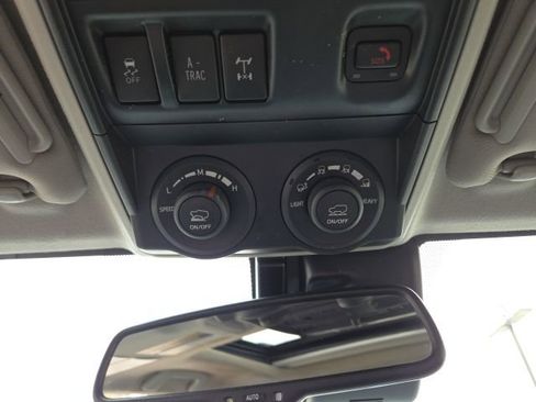 Used 2020 Toyota 4Runner TRD Off-Road image 15