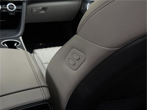 Used 2019 Genesis G70 3.3T Advanced w/ Elite Package image 15