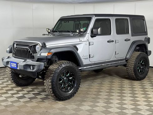 Used 2018 Jeep Wrangler Unlimited Sport S AWD/4WD image 5