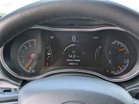 Certified 2020 Jeep Grand Cherokee Altitude AWD/4WD image 13