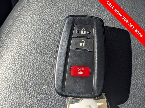 Used 2022 Toyota RAV4 XLE image 33