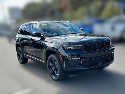 New 2025 Jeep Grand Cherokee Limited w/ Black Appearance Package