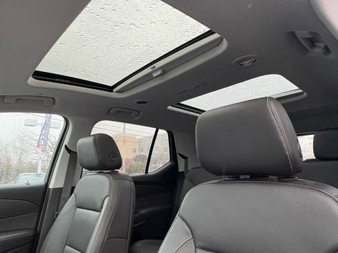 Used 2020 Chevrolet Traverse Premier image 21