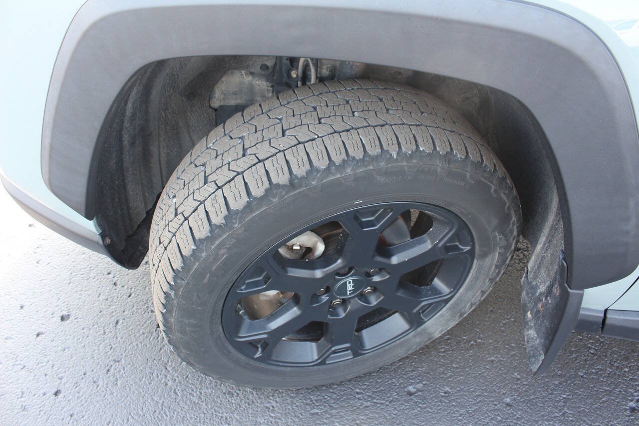 Used 2020 Toyota RAV4 TRD Off-Road w/ TRD Off-Road Weather Package AWD/4WD image 7