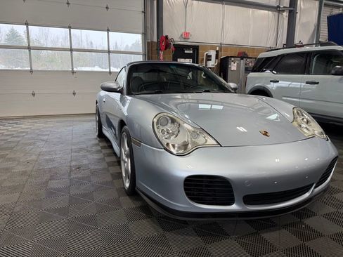 Used 2004 Porsche 911 Carrera 4S image 10