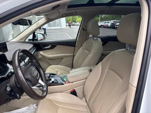 Used 2018 Audi Q7 3.0T Prestige w/ Prestige Package AWD/4WD image 6