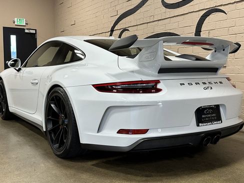 Used 2018 Porsche 911 GT3 image 8