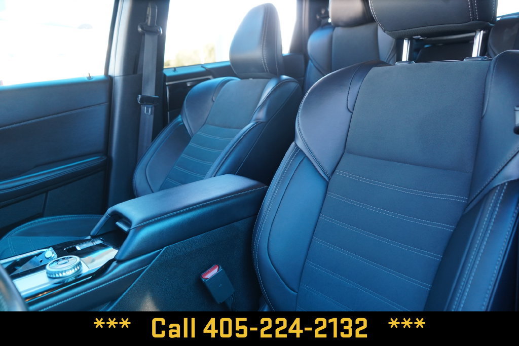 Used 2025 Mitsubishi Outlander SE FWD image 17