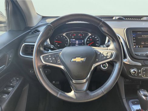Used 2020 Chevrolet Equinox LT image 11