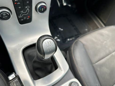 Used 2010 Volvo S40 2.4i FWD image 25