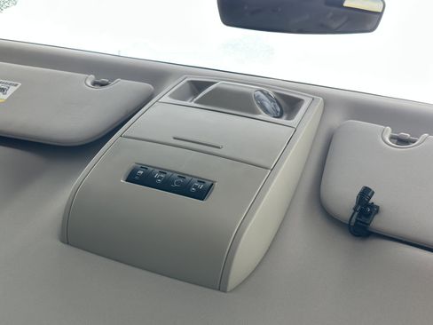Used 2015 Dodge Grand Caravan SXT FWD image 19