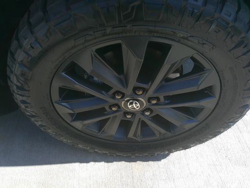 Used 2026 Toyota Land Cruiser w/ Premium Package image 15