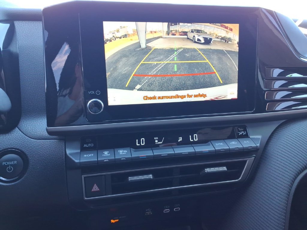 Used 2025 Toyota Camry SE w/ Convenience Package FWD image 26