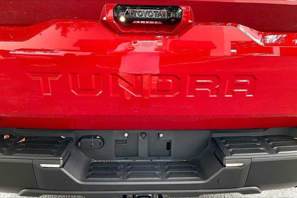 Used 2026 Toyota Tundra Limited AWD/4WD image 25