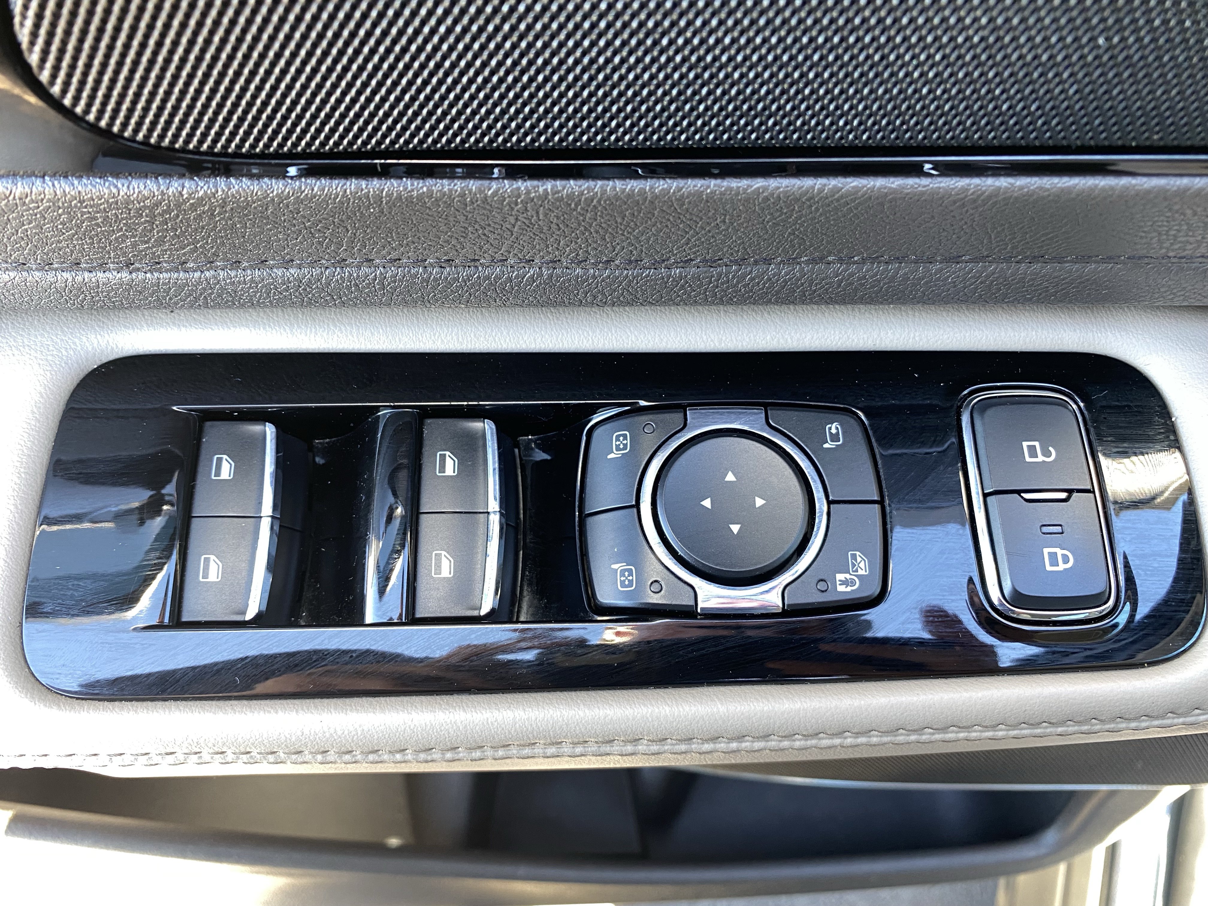 Used 2022 Lincoln Aviator Reserve w/ Equipment Group 201A RWD image 20