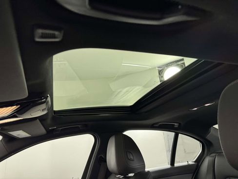 Used 2025 BMW 330i xDrive 330i xDrive w/ Convenience Package image 31