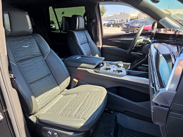 Used 2025 Cadillac Escalade V AWD/4WD image 20