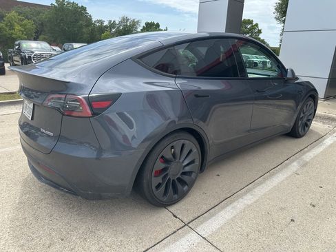 Used 2023 Tesla Model Y Performance AWD/4WD image 5