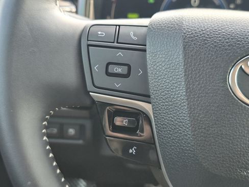 Certified 2025 Toyota Camry SE FWD image 31