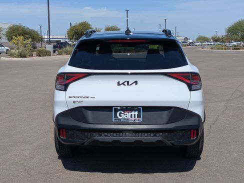 Certified 2025 Kia Sportage X-Pro AWD/4WD image 4