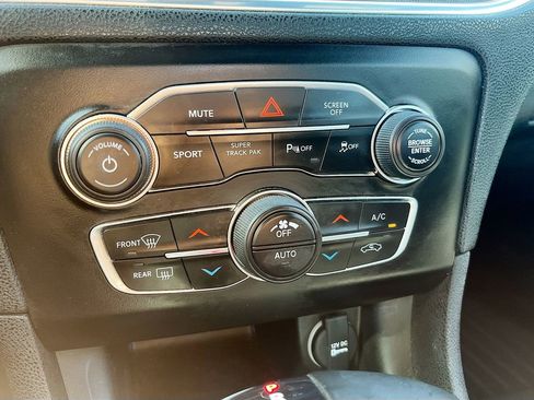 Used 2018 Dodge Charger GT AWD/4WD image 15