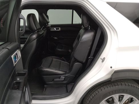 Used 2020 Ford Explorer Limited AWD/4WD image 18