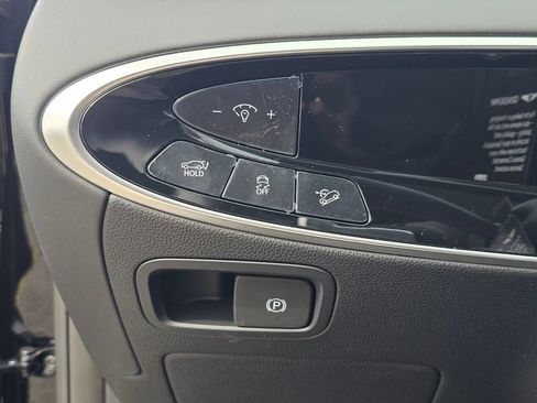 New 2026 Genesis GV70 2.5T Advanced AWD/4WD image 34