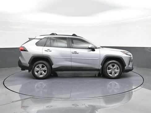 Used 2025 Toyota RAV4 XLE FWD image 24