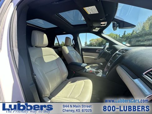 Used 2018 Ford Explorer Limited w/ Equipment Group 301A AWD/4WD image 22