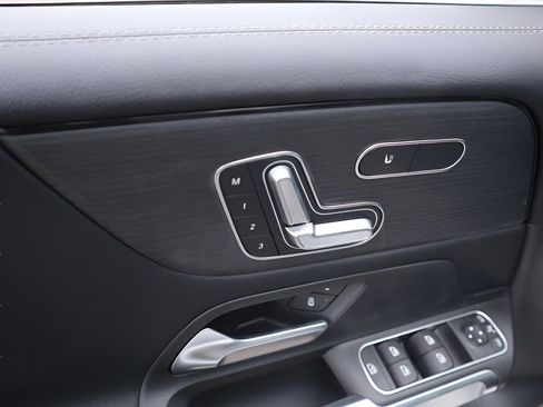 New 2026 Mercedes-Benz GLB 250 4MATIC image 24