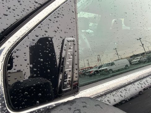 Used 2020 GMC Sierra 2500 Denali w/ Denali Ultimate Package image 17