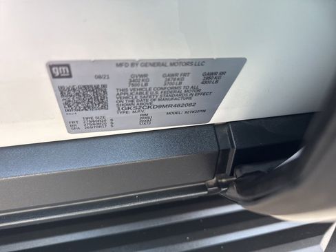 Used 2021 GMC Yukon AT4 w/ Technology Package image 24