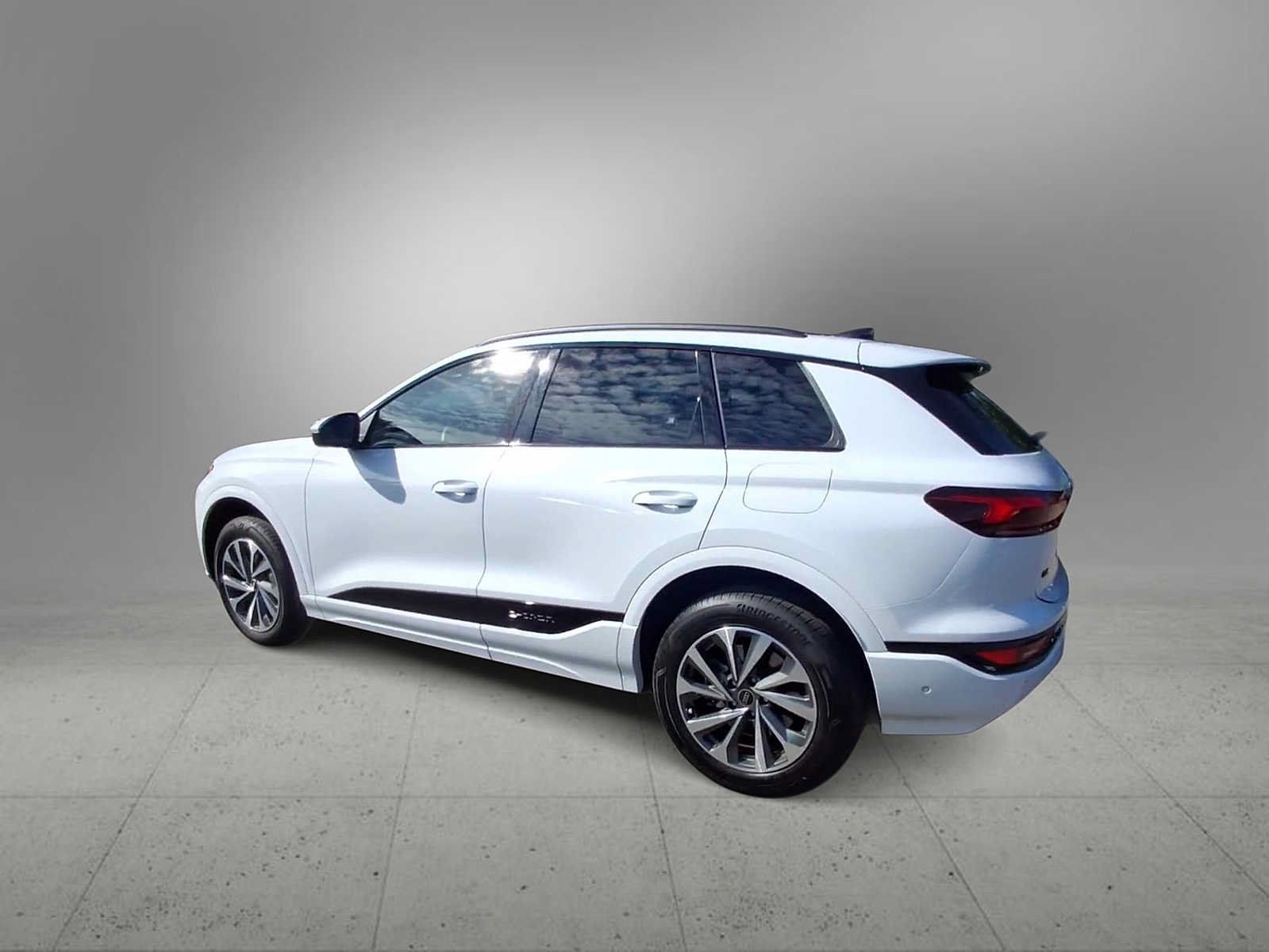 Used 2025 Audi Q6 e-tron Premium w/ Convenience Package AWD/4WD image 6
