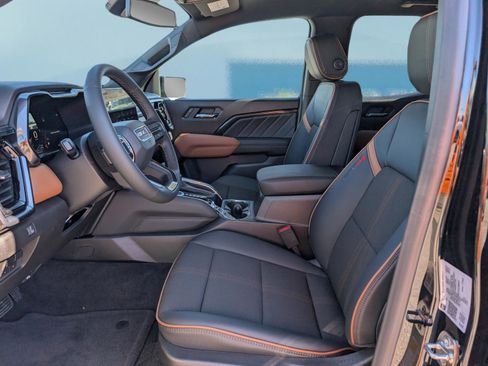 New 2026 GMC Canyon AT4 image 17