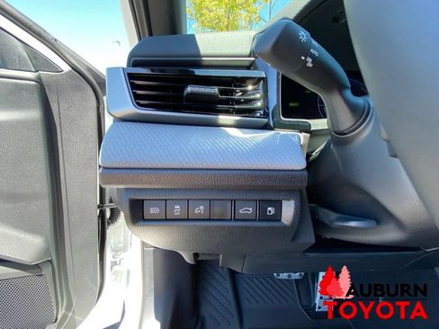 New 2026 Toyota Camry SE FWD image 31