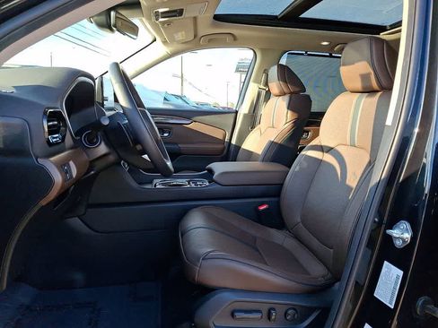 Used 2025 Honda Pilot Elite image 13