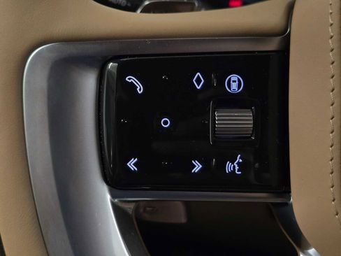 New 2026 Land Rover Range Rover Long Wheelbase SE AWD/4WD image 30