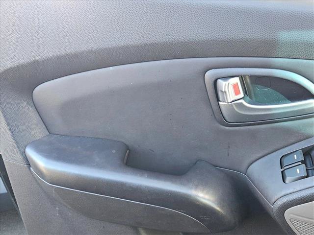 Used 2012 Hyundai Tucson GLS FWD image 6