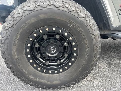 Used 2021 Jeep Gladiator Rubicon w/ LED Lighting Group AWD/4WD image 5