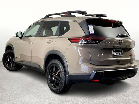 Certified 2025 Nissan Rogue SV image 6