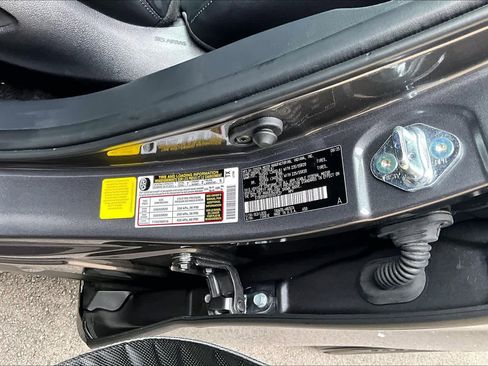 Certified 2025 Toyota Highlander Limited FWD image 34