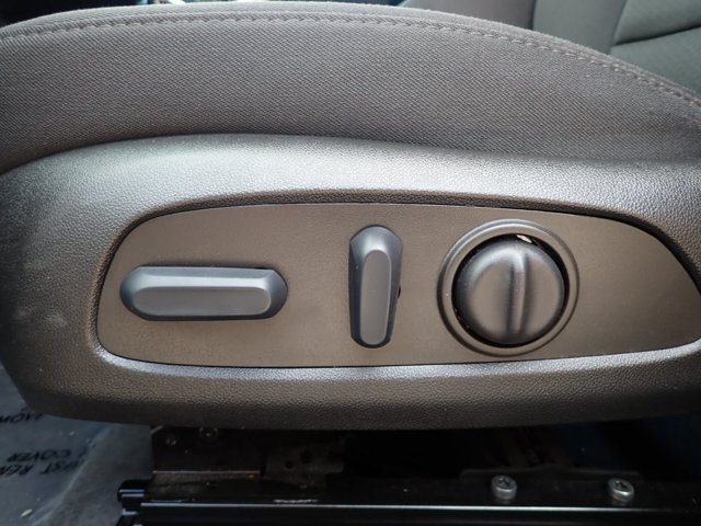 Used 2022 Chevrolet Malibu LT FWD image 11