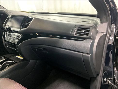 Used 2022 Honda Ridgeline Black Edition image 13
