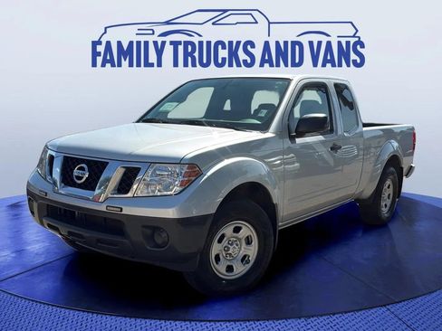 Used 2021 Nissan Frontier S AWD/4WD image 1